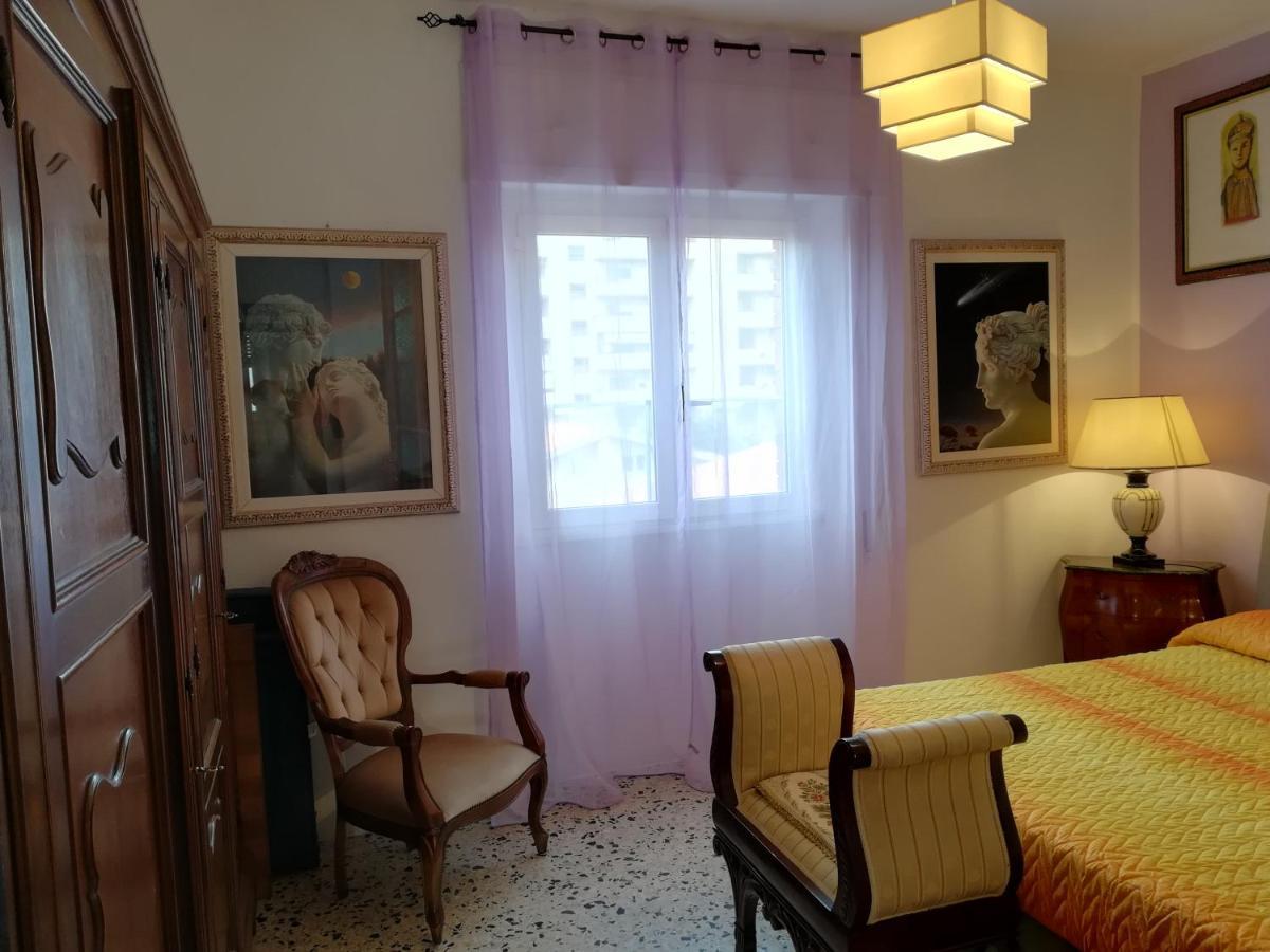 Domus Aurea Bed & Breakfast Oristano Exterior photo