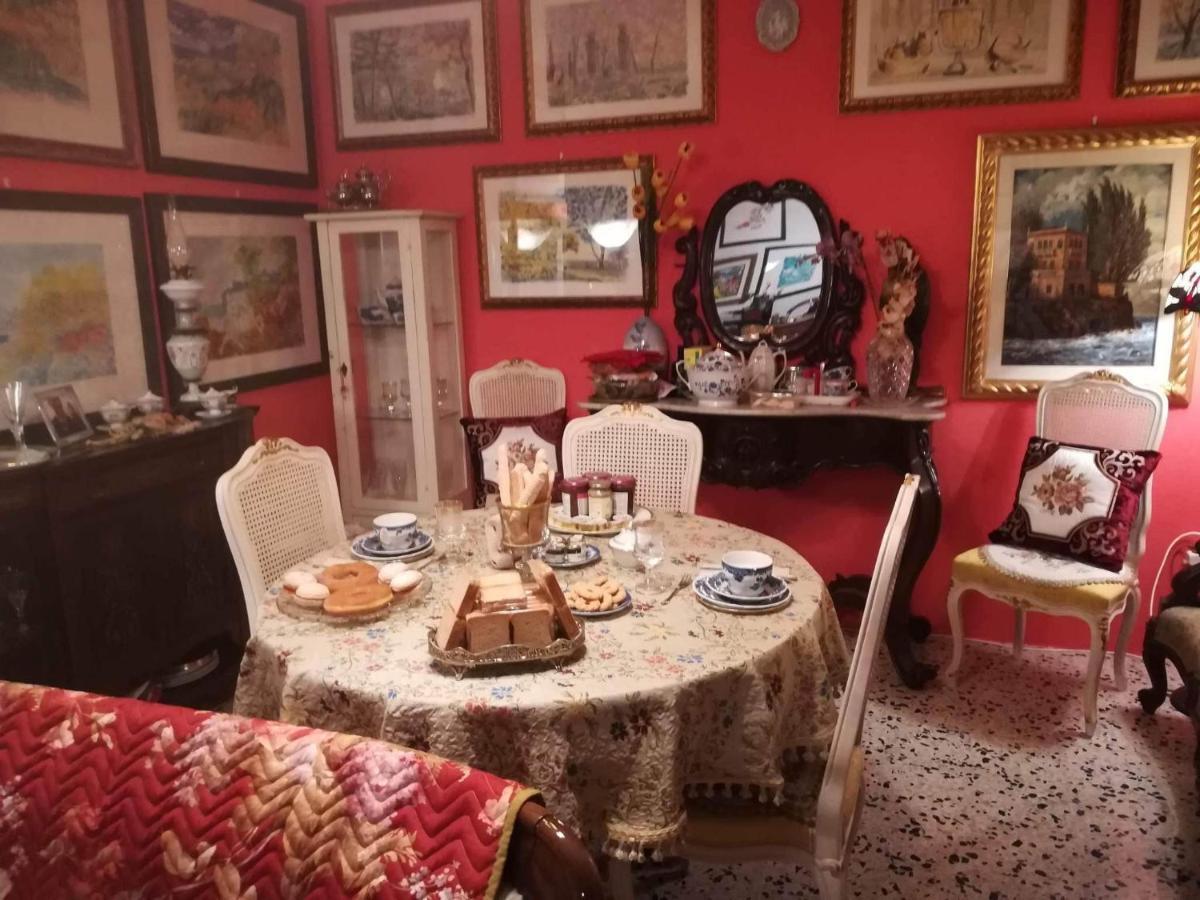 Domus Aurea Bed & Breakfast Oristano Exterior photo